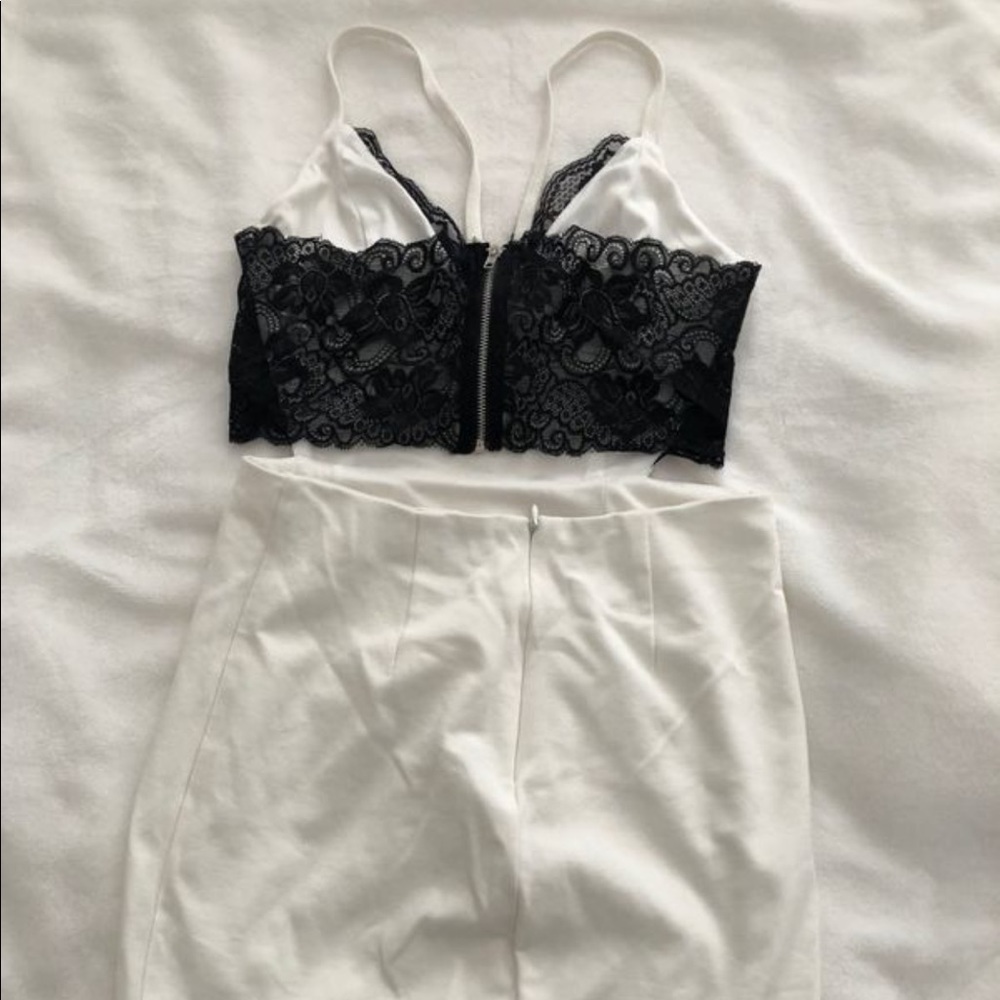 Black & Ivory Backless Lace Dress - Picture 8 of 10